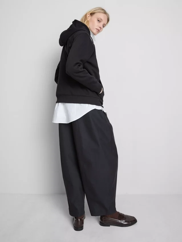 Vazgeçilmez fermuarlı kapüşonlu sweatshirt Vazgeçilmez fermuarlı kapüşonlu sweatshirt
