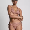 Yanları bağlamalı üçgen bikini takımı Yanları bağlamalı üçgen bikini takımı