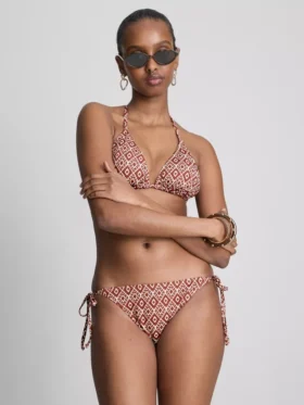 Yanları bağlamalı üçgen bikini takımı
