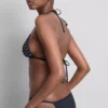 Yapay elmaslı üçgen bikini üstü Yapay elmaslı üçgen bikini üstü