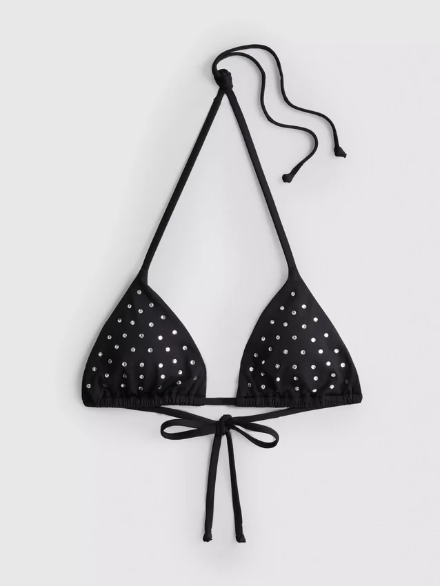 Yapay elmaslı üçgen bikini üstü Yapay elmaslı üçgen bikini üstü