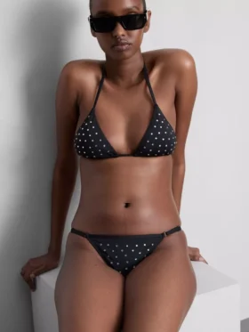 Yapay elmaslarla süslenmiş bikini alt