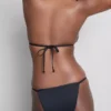 Yapay elmaslarla süslenmiş bikini alt Yapay elmaslarla süslenmiş bikini alt