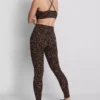 Yüksek bel leopar desenli spor tayt Yüksek bel leopar desenli spor tayt