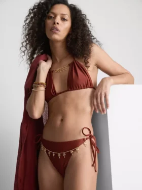Zincir detaylı, yanları bağlamalı bikini altları